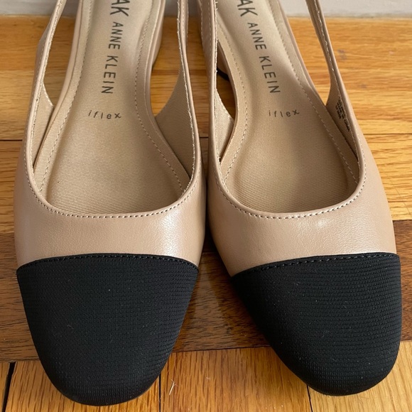 Anne Klein - Flats with a look similar to high-end Veronica Beard shoes! - Picture 4 of 6